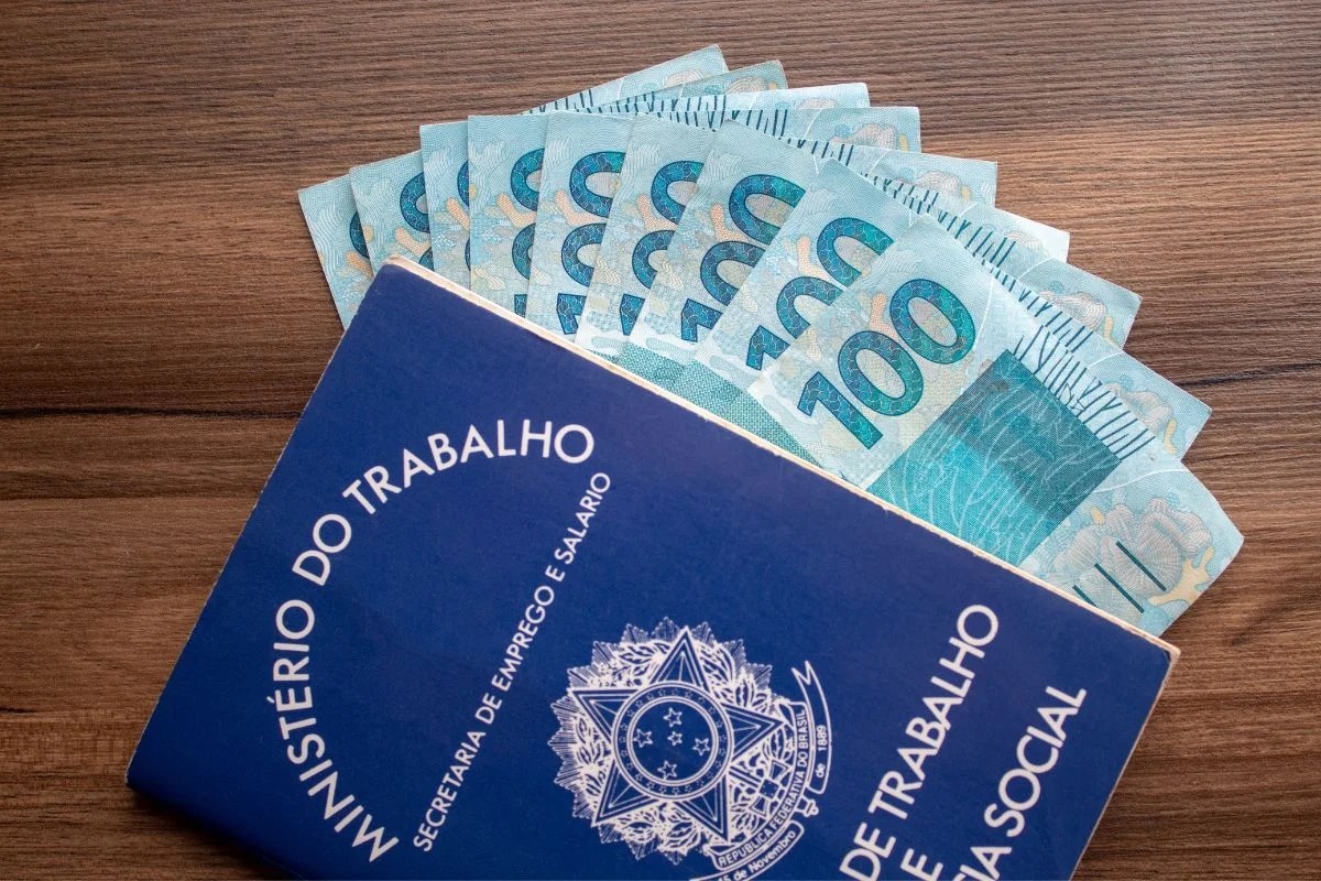 Empr&eacute;stimo Consignado CLT: Como Funciona e Quais as Novas Regras? (2025)